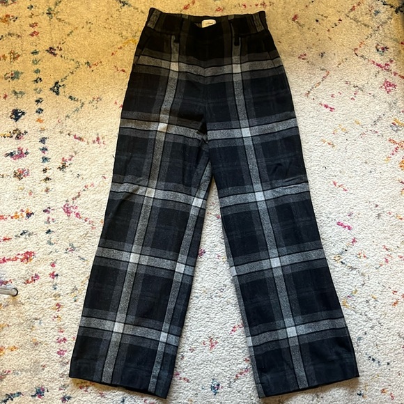 Beautiful plaid wool trousers by Wilfred. Size xxs / 24 - Picture 1 of 3